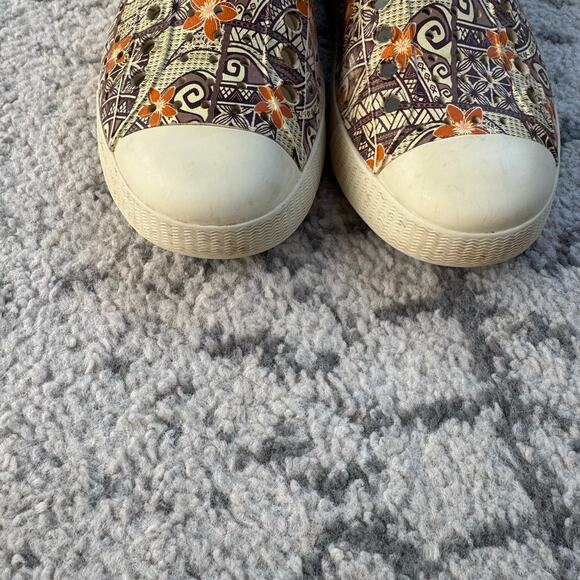 Disney x Native Patterned Slip-On Shoes Moana Size 5 Women’s - Picture 3 of 9